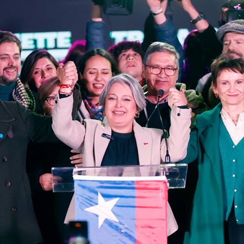 Communist and right-wing candidates face off in presidential election in chile